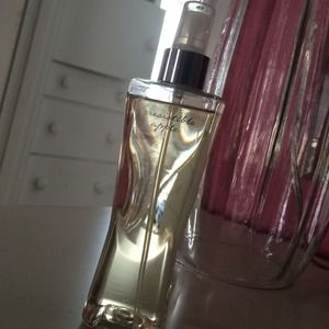 Irresistible apple body mist