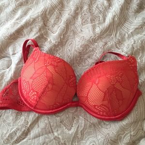VS padded underwire push-up 34b Orange/melon EUC