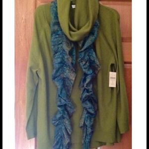 Womens size XL COLDWATER CREEK sweater/scarf set