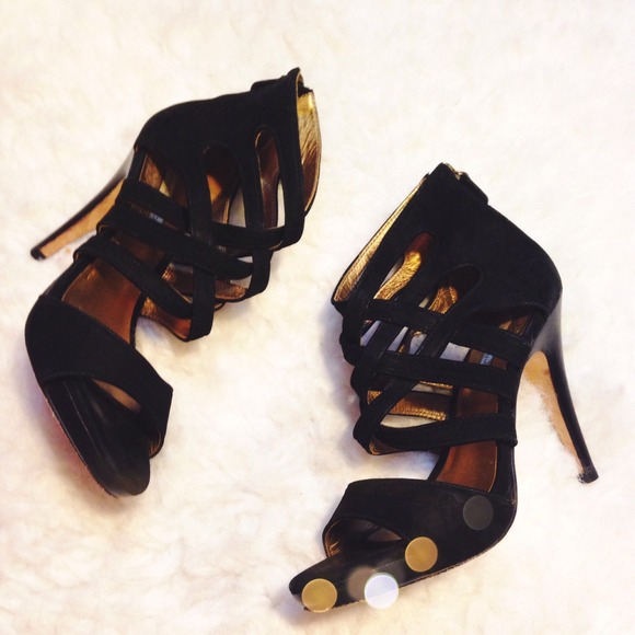 Cynthia Vincent Shoes - 1 HOUR SALE❗️Cynthia Vincent Caged Suede Heels