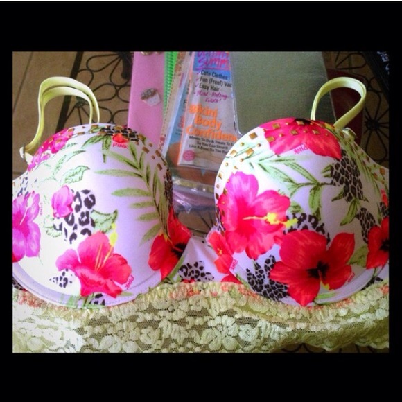 vs bra