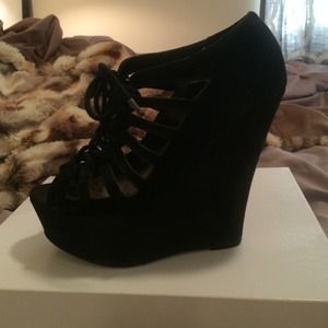 Steve Madden Watchout wedge