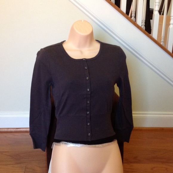 Blue button up top, quarter sleeved