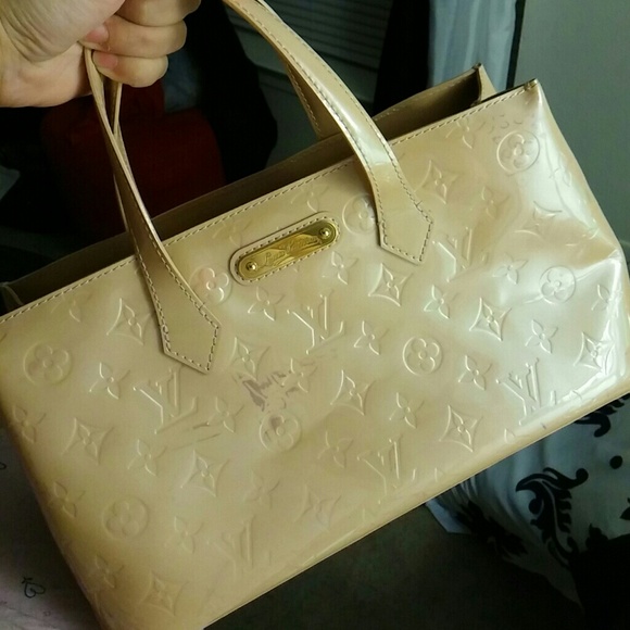 AUTHETIC LV BAG