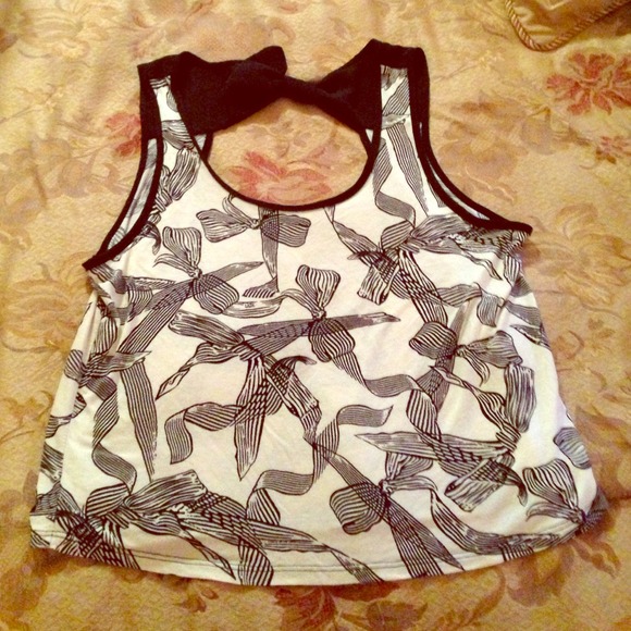 Bow tank top