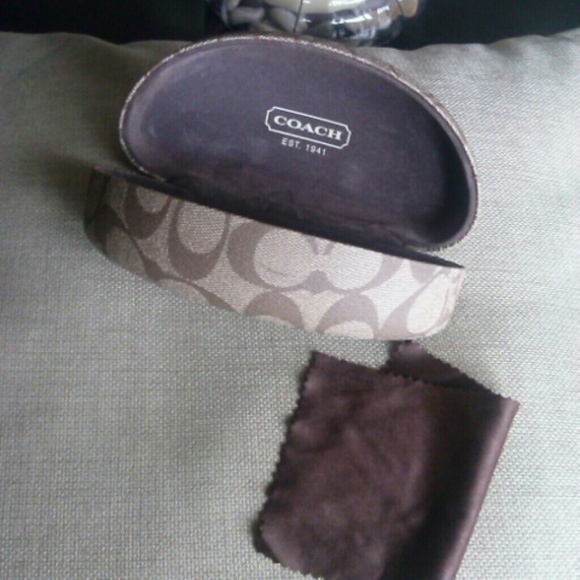SOLD in BUNDLE! Coach Sunglass Case! - Picture 2 of 3