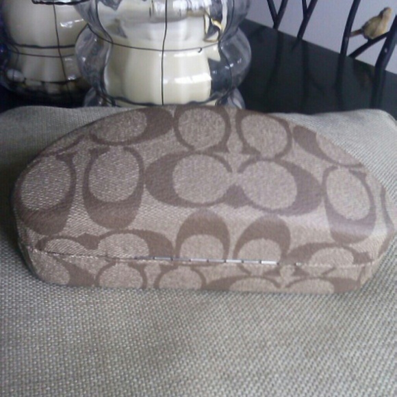 SOLD in BUNDLE! Coach Sunglass Case! - Picture 3 of 3