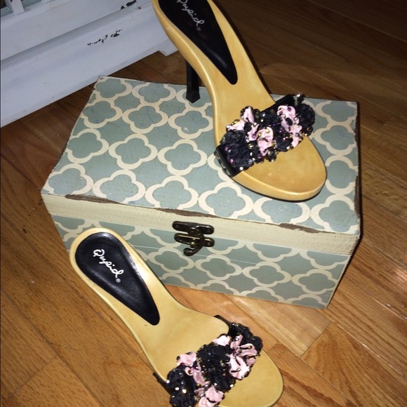 Flirty heels - Picture 2 of 3