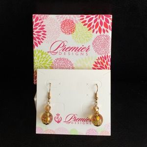 ❌❌SOLD❌❌Premier Designs Secret Garden Earrings!