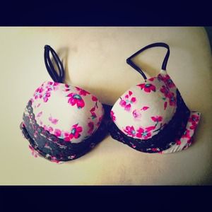 🎀Victorias Secret Push Up Bra🎀