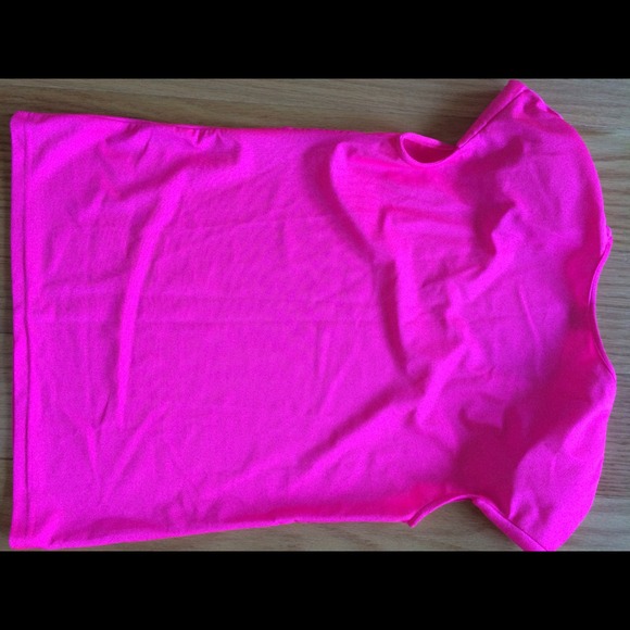 Excellent condition:shocking pink perfect 80s top