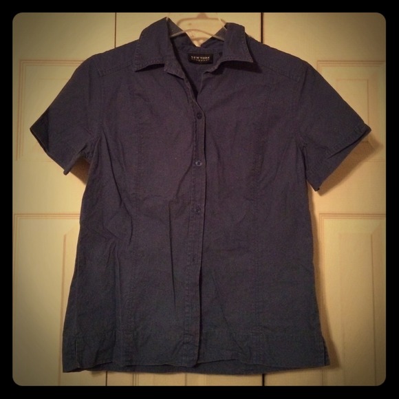 Blue button down New York and company shirt