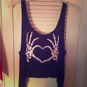 Skull heart top