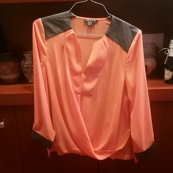 Tracy M. Brand long sleeve orange blouse