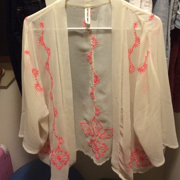 pink and white kimono