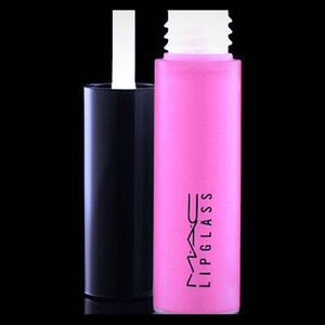 Sold.....💋MAC LIPGLASS 💄