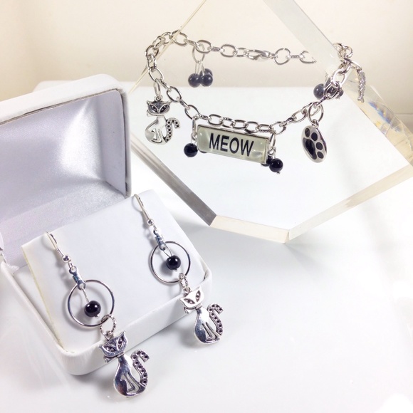 Meow Kitty Bracelet & Earrings Set - Picture 2 of 2