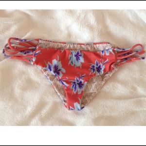 ❌SOLD❌🌺 VINTAGE ALOHA ACACIA BOTTOMS🌺