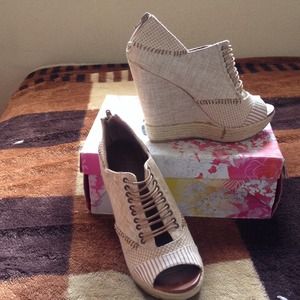 Wedged shoes Chinese Laundry