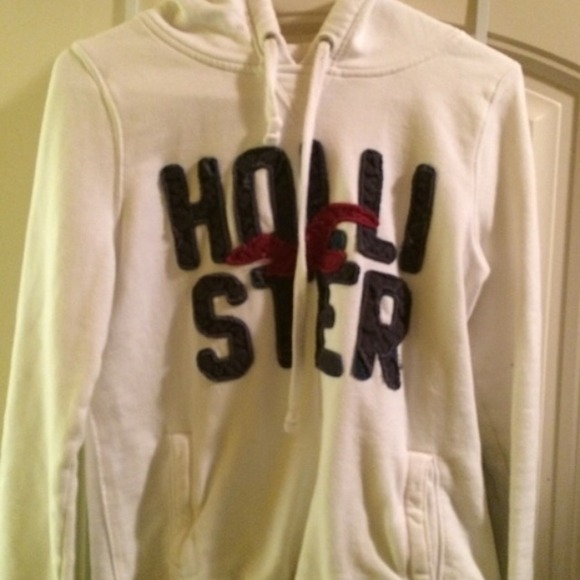 Hollister Hoodie - Picture 2 of 3