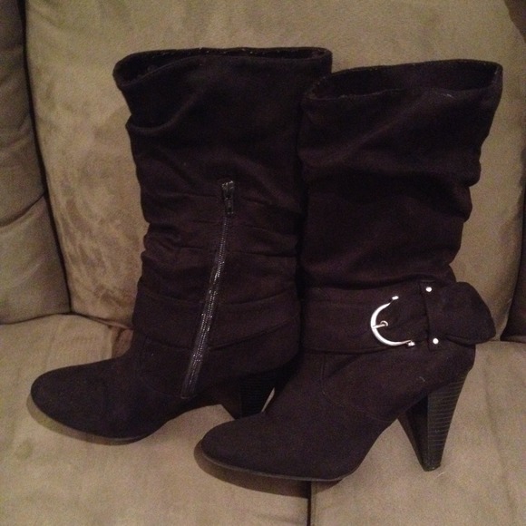 Black Suede-like Boots