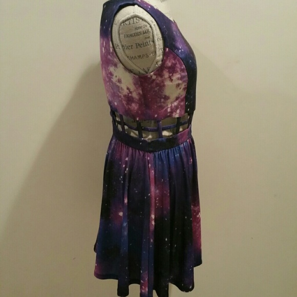 ●●SOLD●● Galaxy cutout dress - Picture 2 of 4