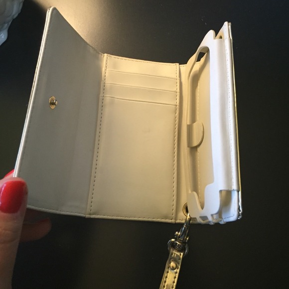 Kate Spade iPhone 5 wristlet case - Picture 3 of 4