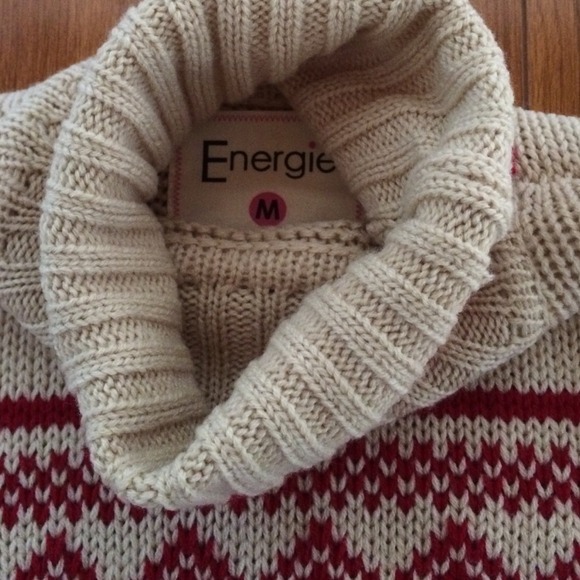 Energie Crochet Dress. - Picture 4 of 4