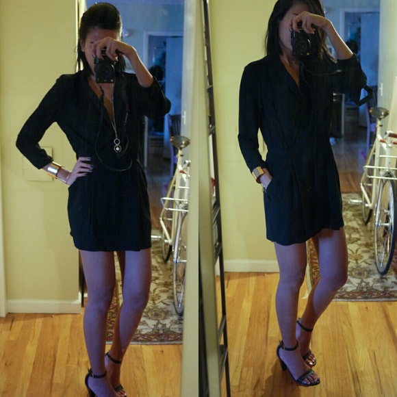 Short wrap dress with quarter length sleeves.