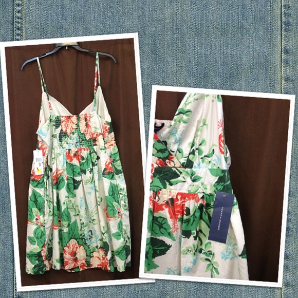 BRAND NEW Tommy Hilfiger Summer Dress - Picture 3 of 3