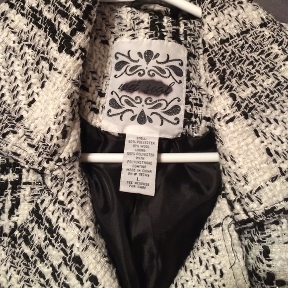 Winter jacket - Picture 2 of 3