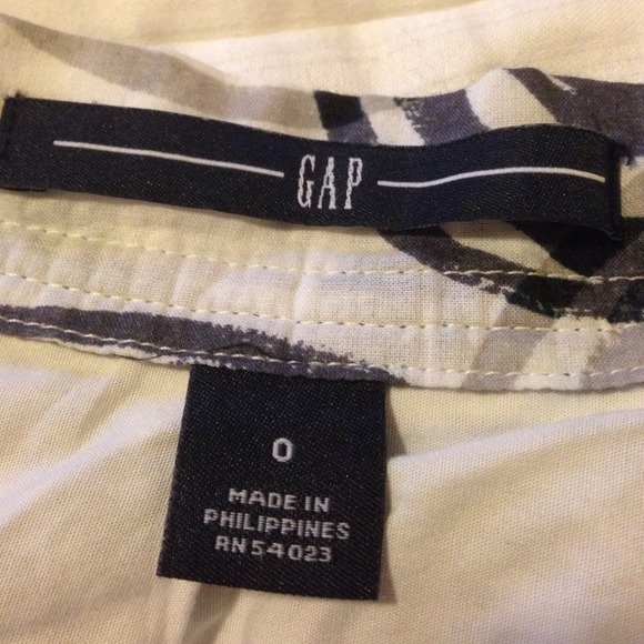 ✅SOLD✅ Gap navy/gray swirl print bubble skirt - Picture 3 of 4