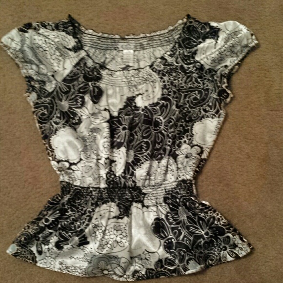 Re-poshing peplum style top