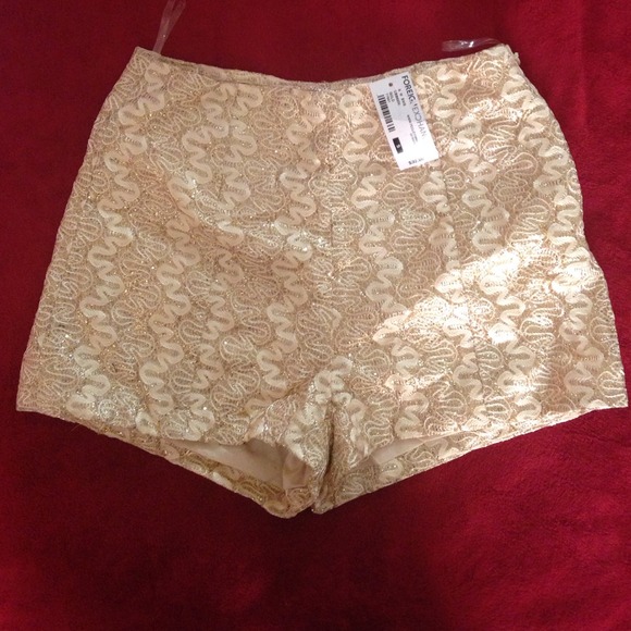 🌹Sparkly glitter gold shorts🌹