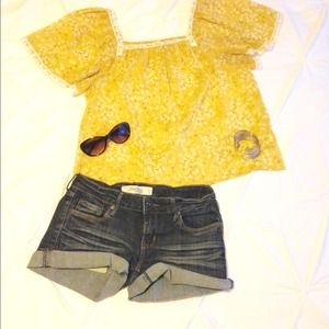 Sale 🎉Candies Floral top