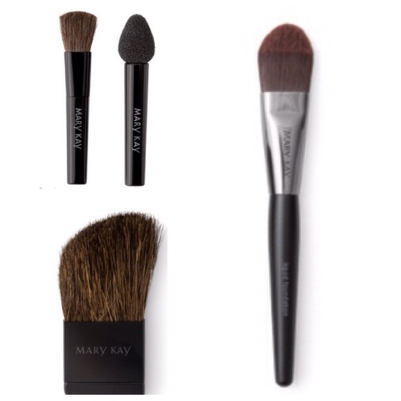 Mary Kay makeup brush set