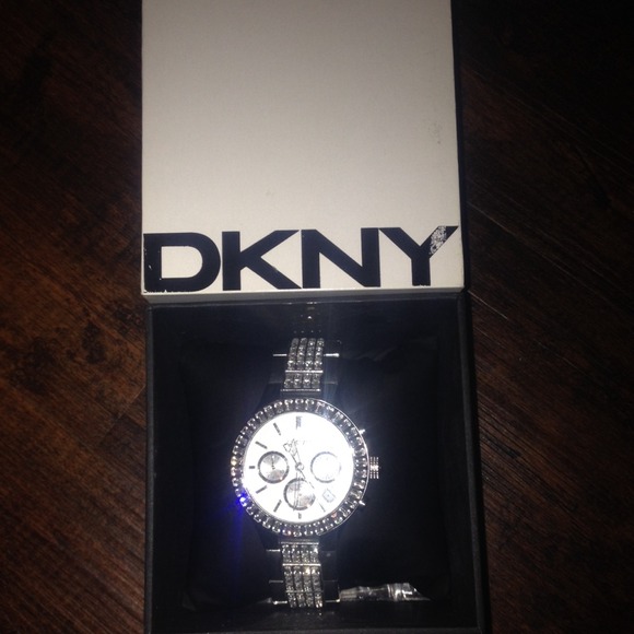 DKNY silver watch - Picture 2 of 2