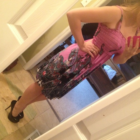 Cute dress!