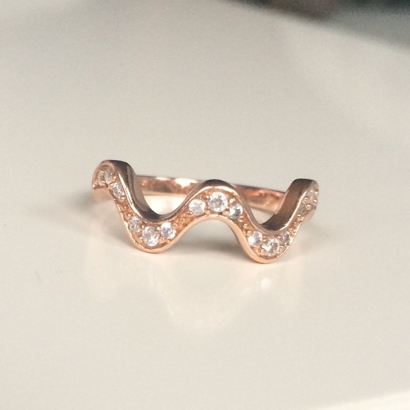 Jewelry - Rose Gold Wave Ring