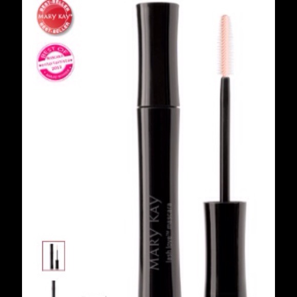 Mary Kay lash love mascara (I 💜 black) .