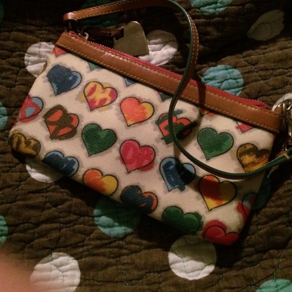 Dooney & Bourke will work with offers - Picture 3 of 3