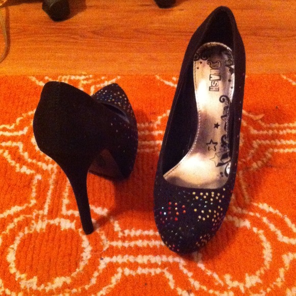 Black HIGH heels with sparkle at bottom