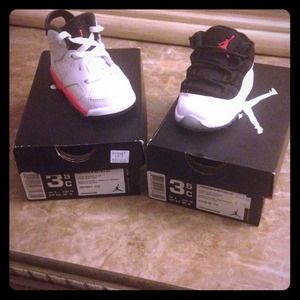 Retro fingered 6s & low top 11s
