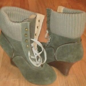 Women suede boots