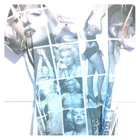 Marilyn Monroe v-neck shirt