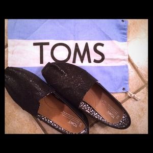 Toms Flats 🎀REDUCED 🎀