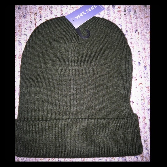Beanie, olive colored BRAND NEW