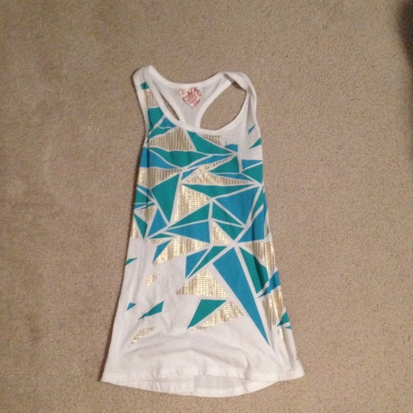 Geometric and gold print tank