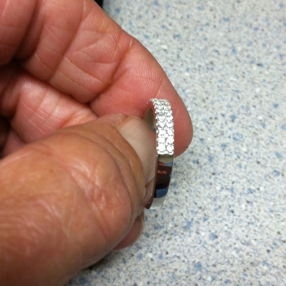 Ring SALE - Picture 2 of 4