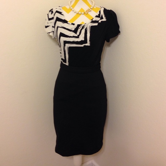 🎉Host Pick!!🎉Black & White Max and Cleo Dress